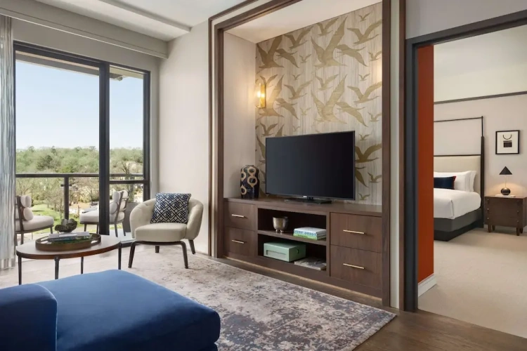 Deluxe Double Suite with balcony