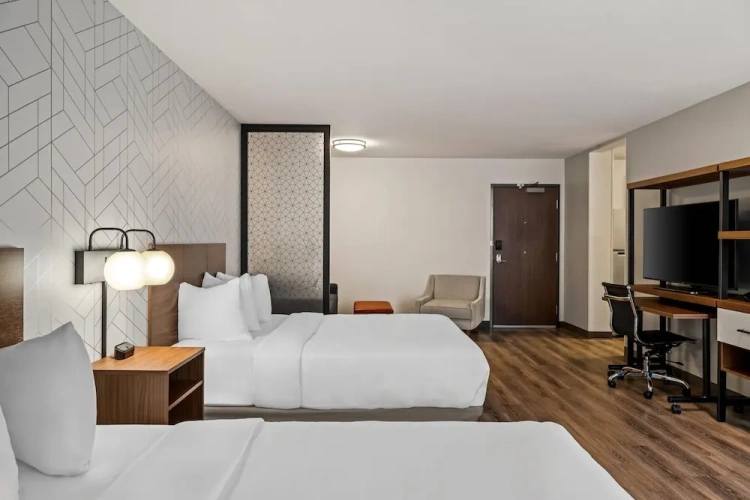 Quadruple Suite