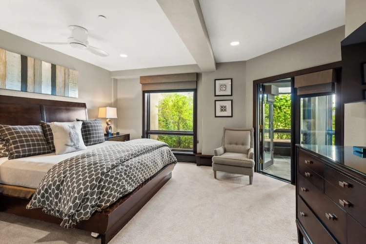 3 Bedrooms Deluxe room with balcony and with mountain view