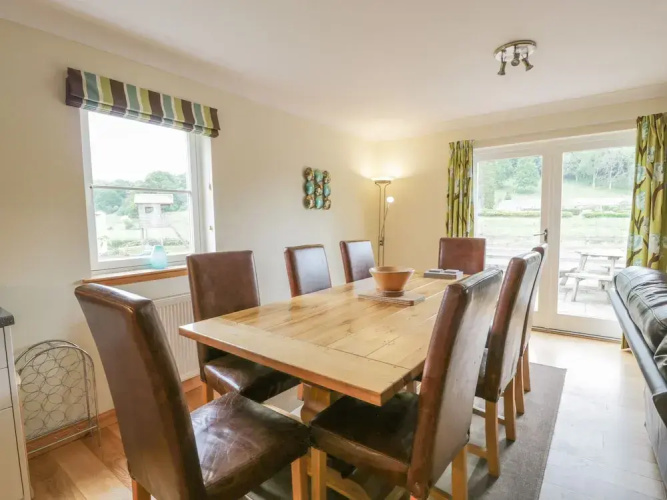 Lon Cottage