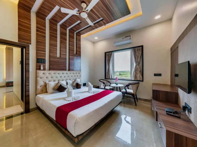 Hotel Chandradeep Regency