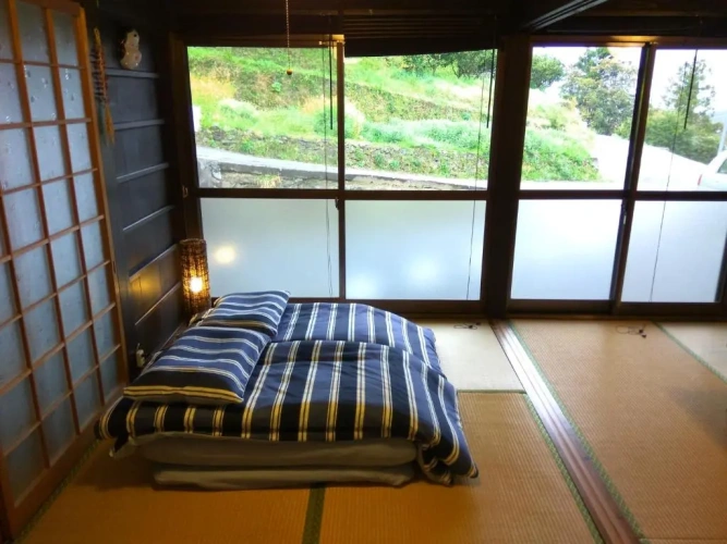 Standard Triple room with garden view