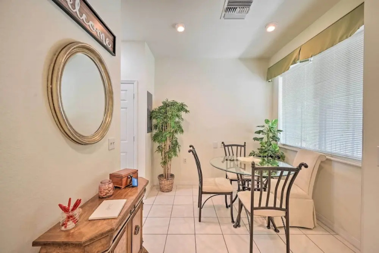 Naples Condo w/ Golf View & Resort-style Amenities