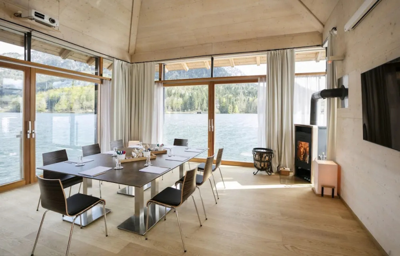 TAUROA Seehotel Grundlsee