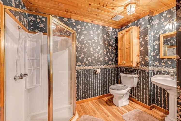 3 Bedrooms Cottage