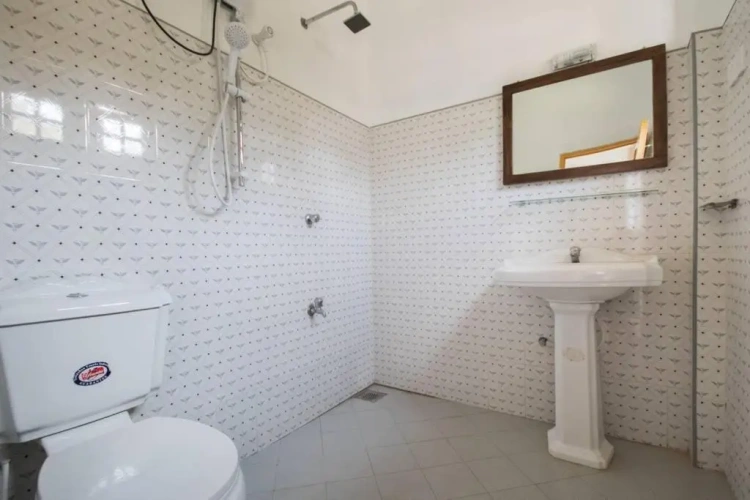 Economy Triple room