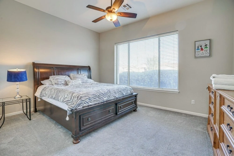 4 Bedrooms Cottage