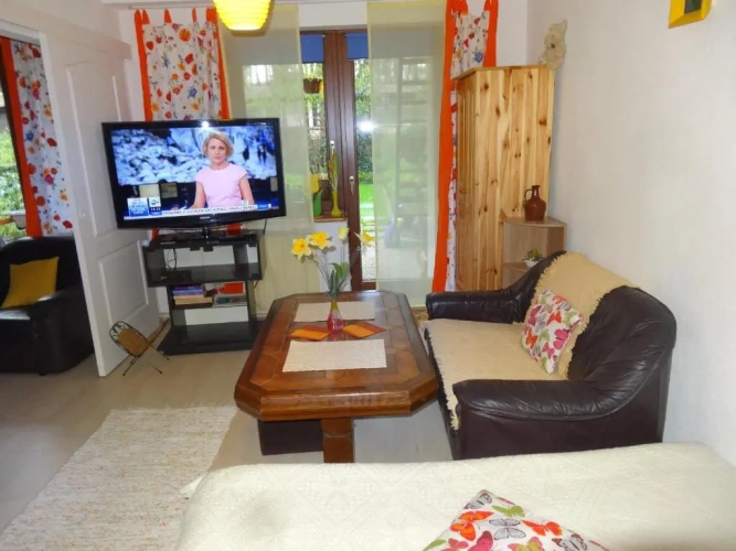 2 Bedrooms Apartment with garden view