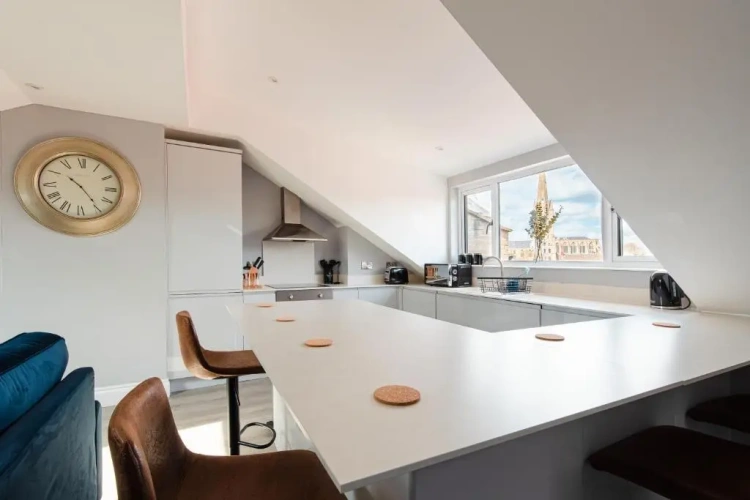 2 Bedrooms Apartment