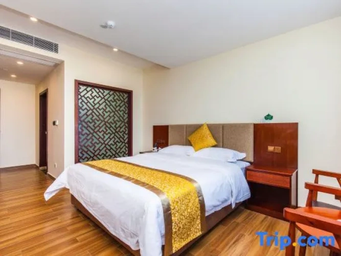 Deluxe Family Suite