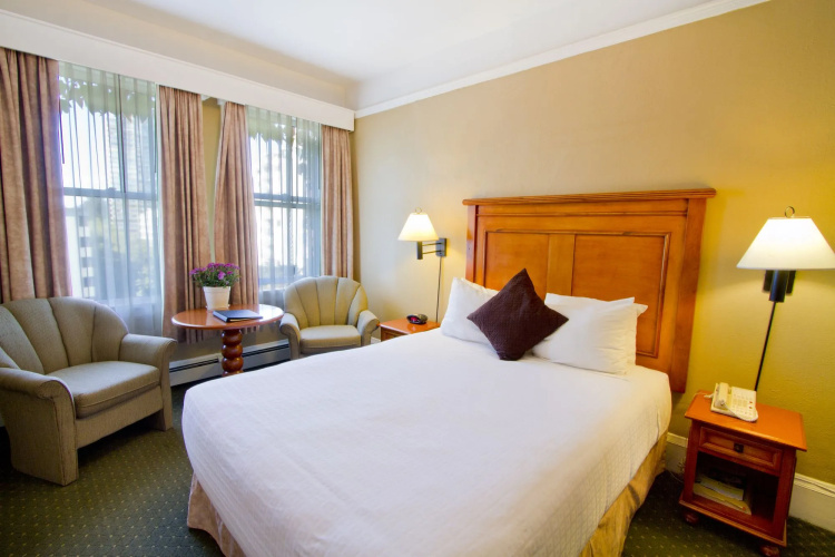 Sylvia Hotel