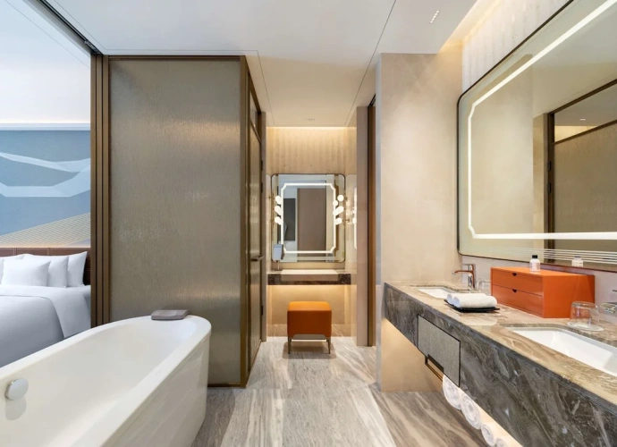 Standard Twin room with balcony