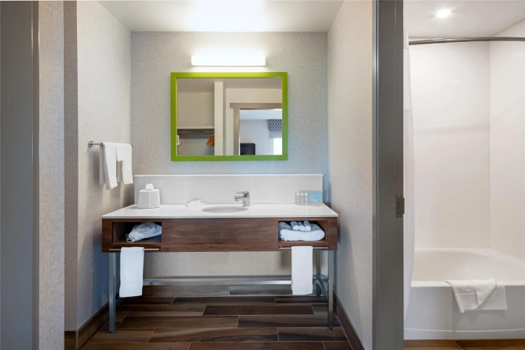 Quadruple Suite