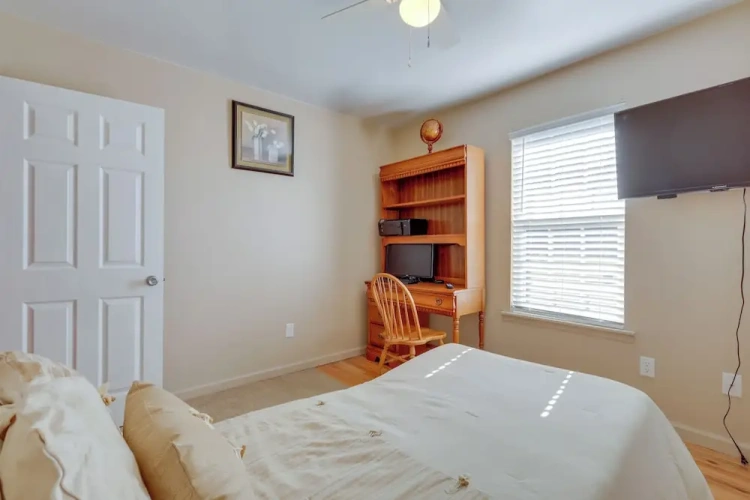2 Bedrooms Cottage