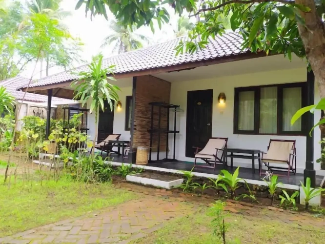 Superior Double Bungalow with balcony and with garden view