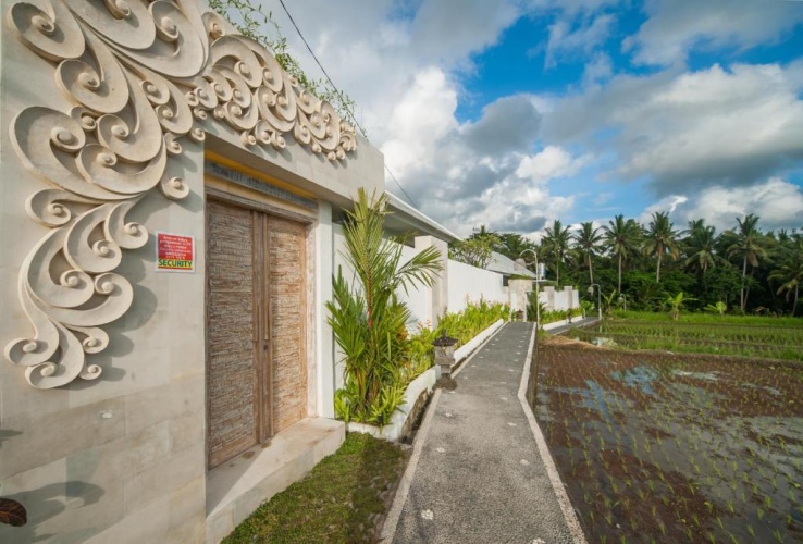 3 Bedrooms Villa