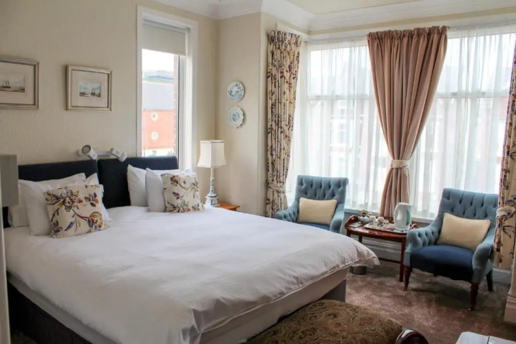 2 Bedrooms Suite