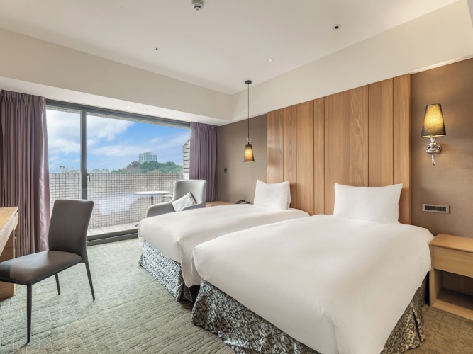 Superior Twin room with balcony