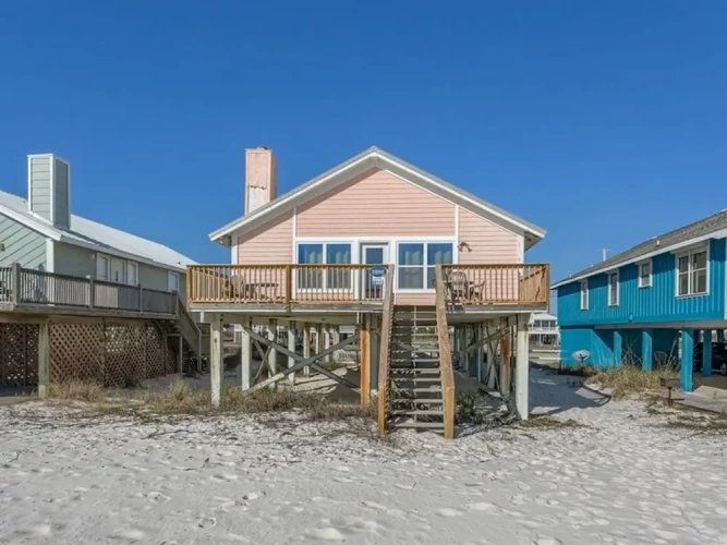 4 Bedrooms Cottage
