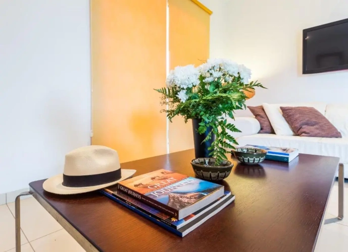 2 Bedrooms Cottage