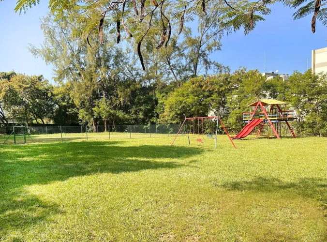 Local 102 Apartment