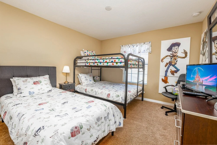 8913pp 4 Bedroom Townhouse by Redawning