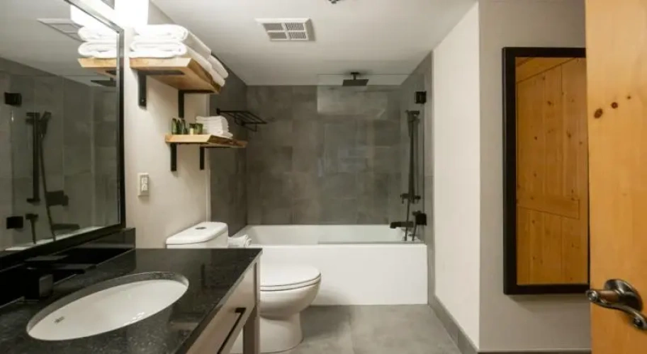 1 Bedroom Standard Double room with balcony