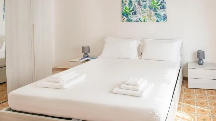 3 Bedrooms Apartment
