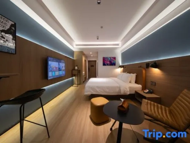 Standard Double room with lake view