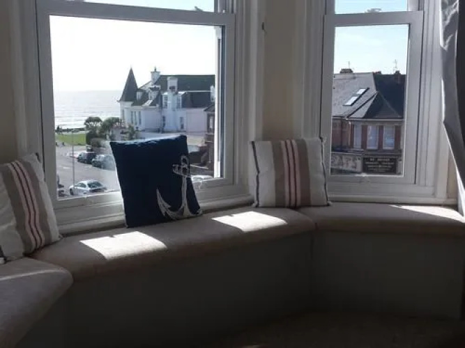East Beach Apartment