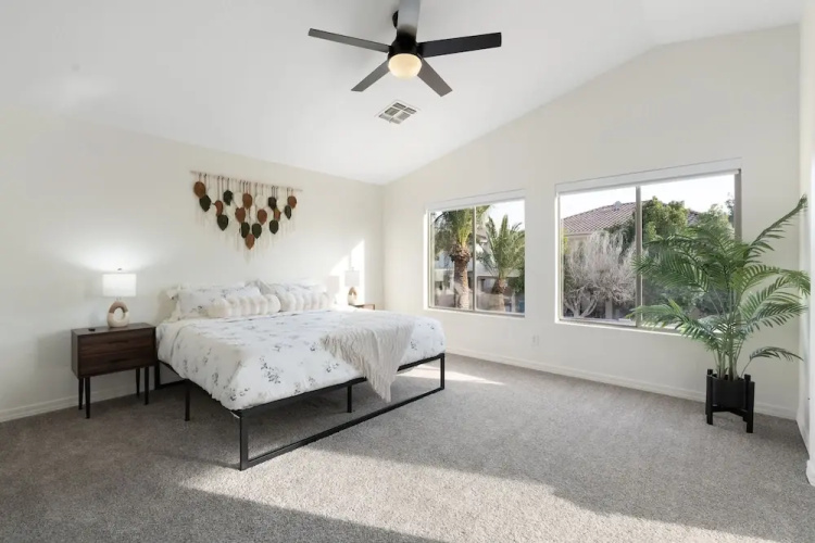 5 BD Gilbert Home 4 Min to Downtown