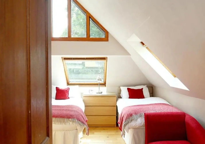 6 Bedrooms Cottage