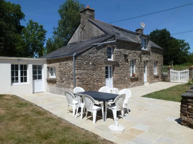 3 Bedrooms Cottage