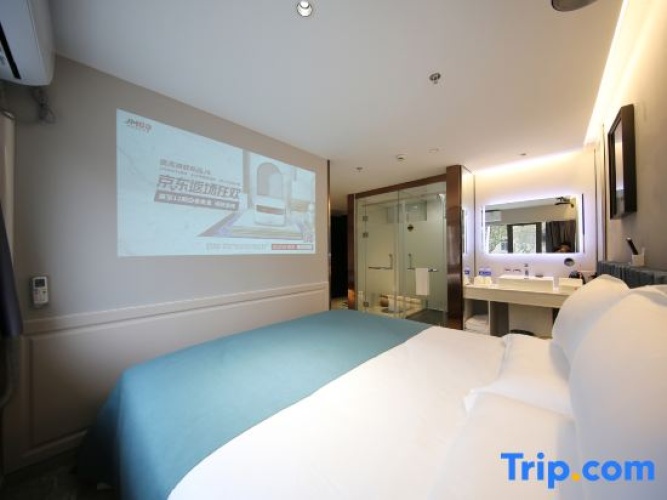Quadruple Suite