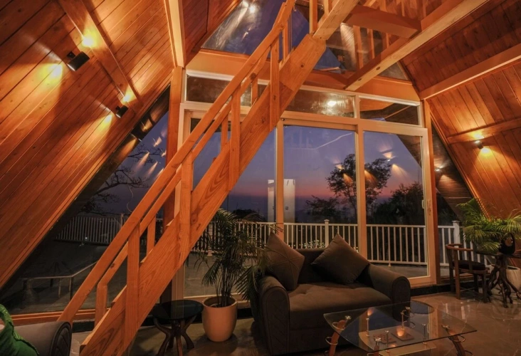Cottage with mountain view