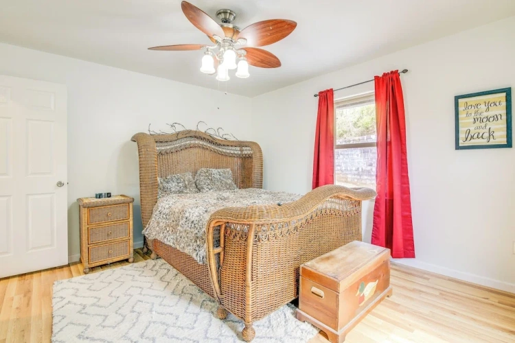 2 Bedrooms Cottage