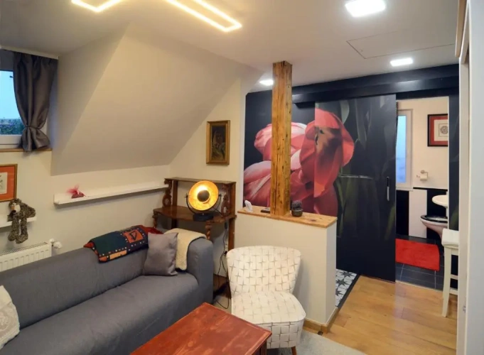 2 Bedrooms Apartment
