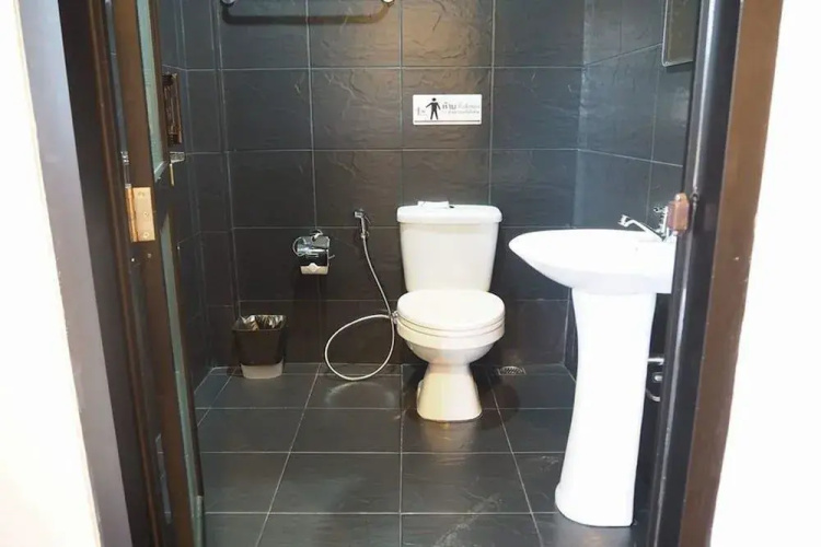 INDY Room Hostel