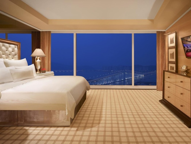 1 Bedroom Suite with city view