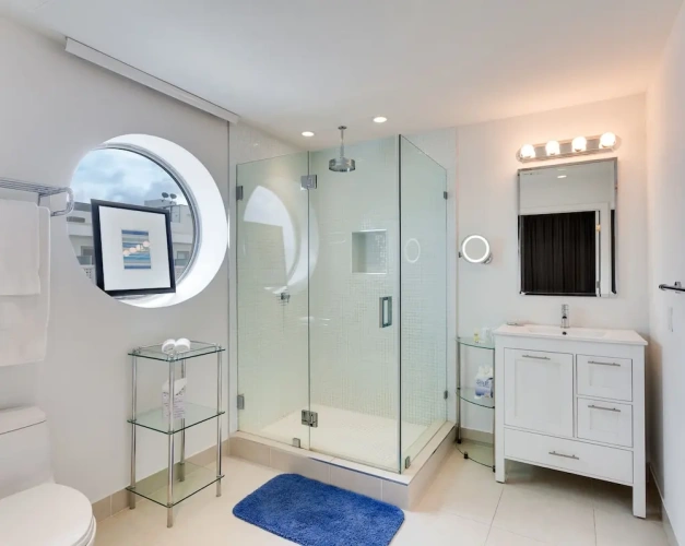 1 Bedroom Suite with balcony and with ocean view