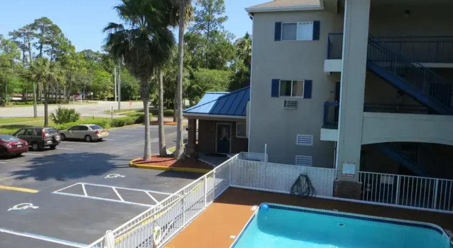 Suburban Extended Stay Daytona Beach