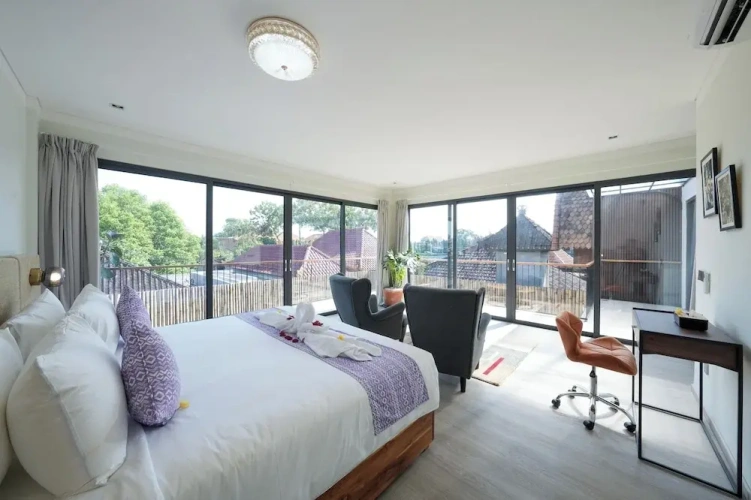 Deluxe Villa