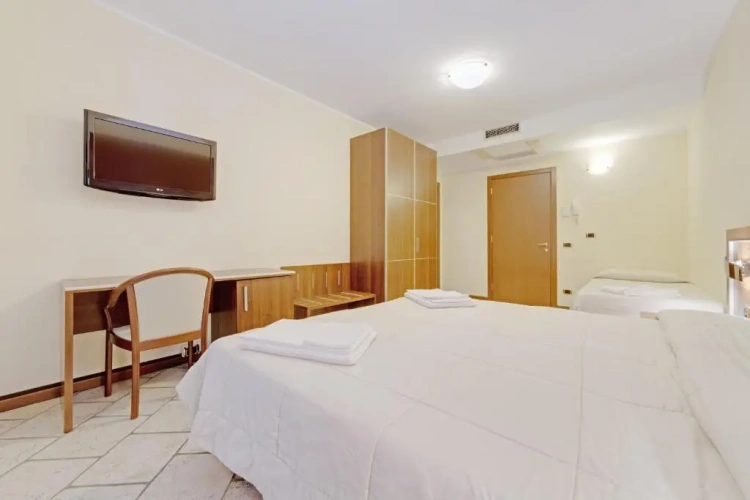 Superior Triple room