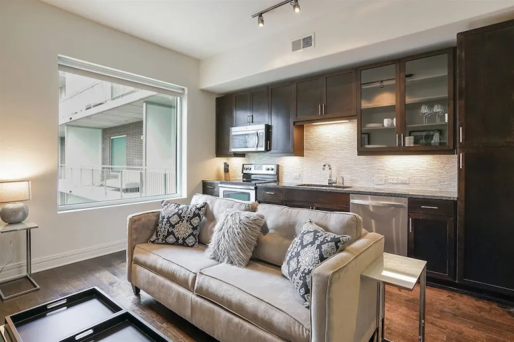 Austin Grand Studio Apartment