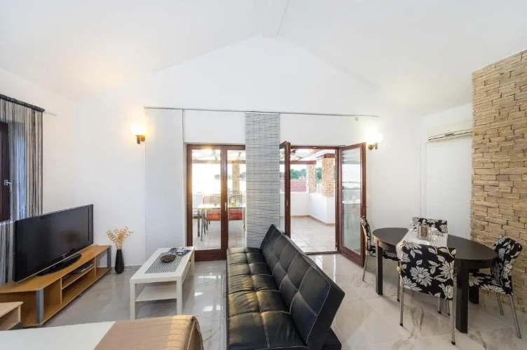 Apartment with balcony