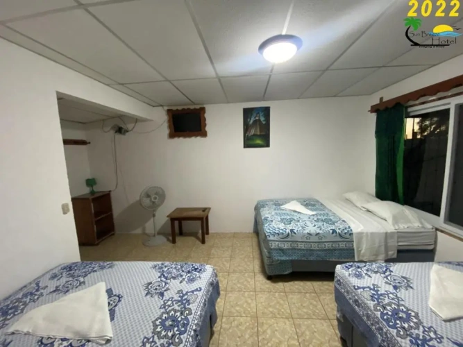 Standard Triple room