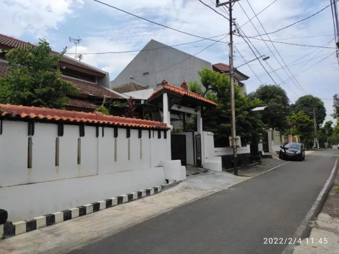 5 Bedrooms Cottage
