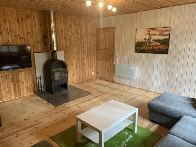 4 Bedrooms Cottage
