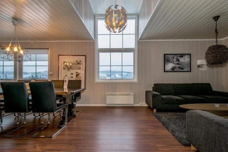 3 Bedrooms Apartment