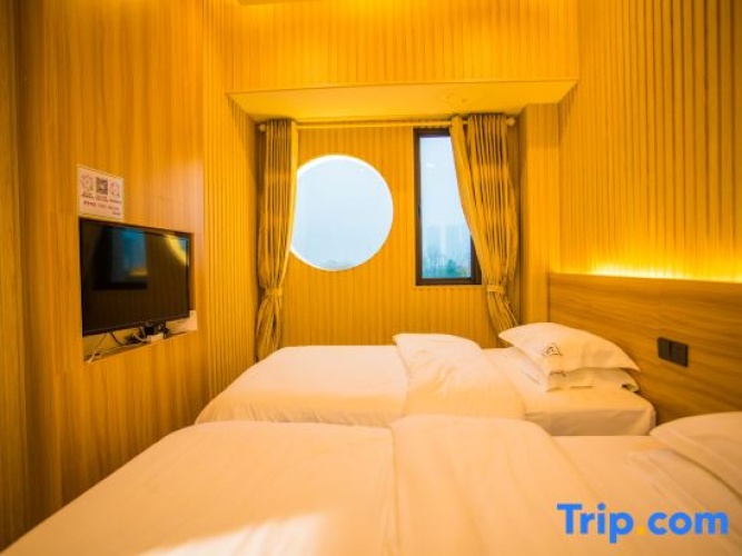 Premium Twin room